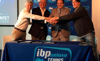 Firma del acuerdo de colaboración con IBP Uniuso Tennis Series